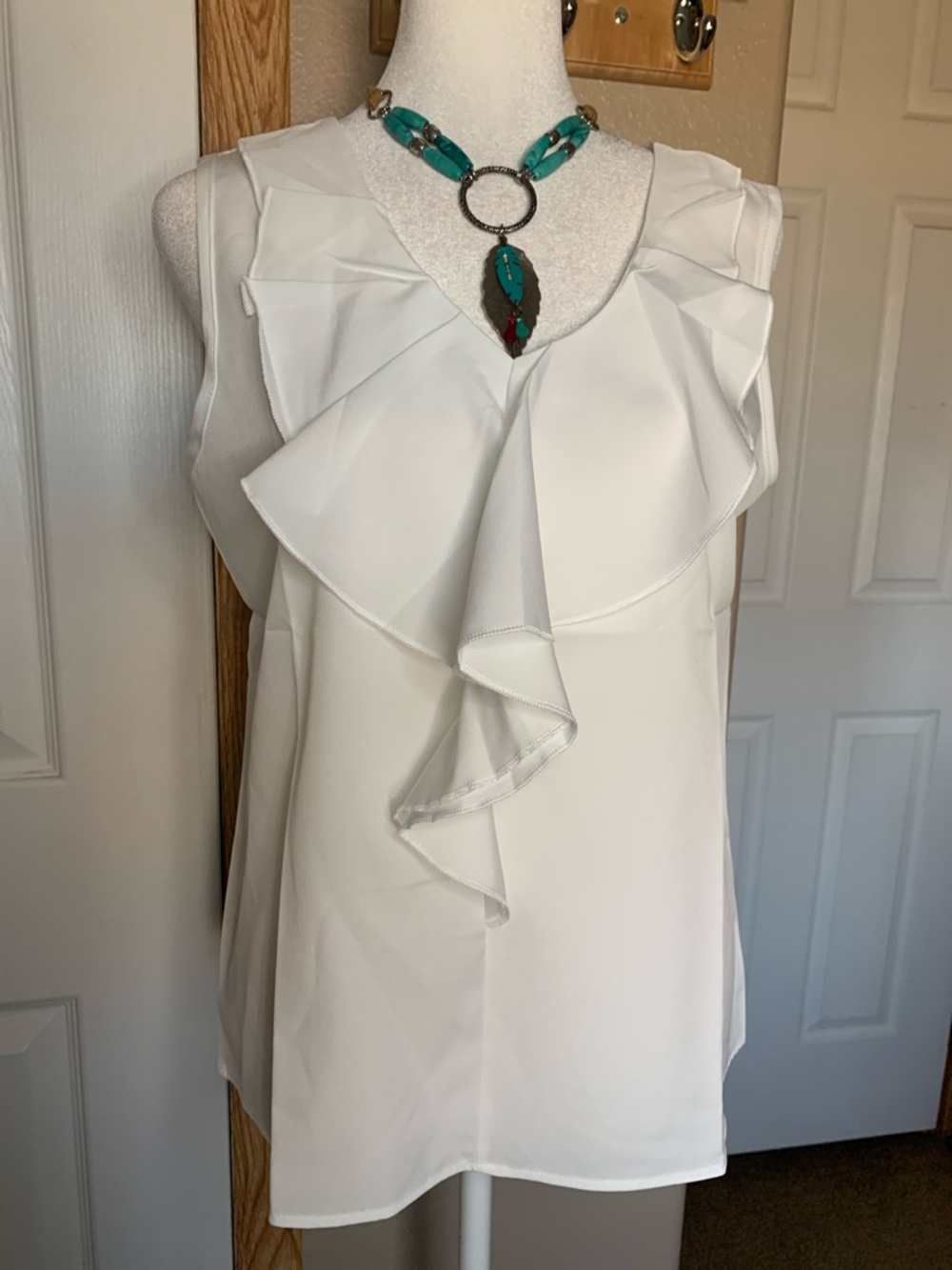 RUFFLE White Sleeveless Blouse - Picture 2 of 5